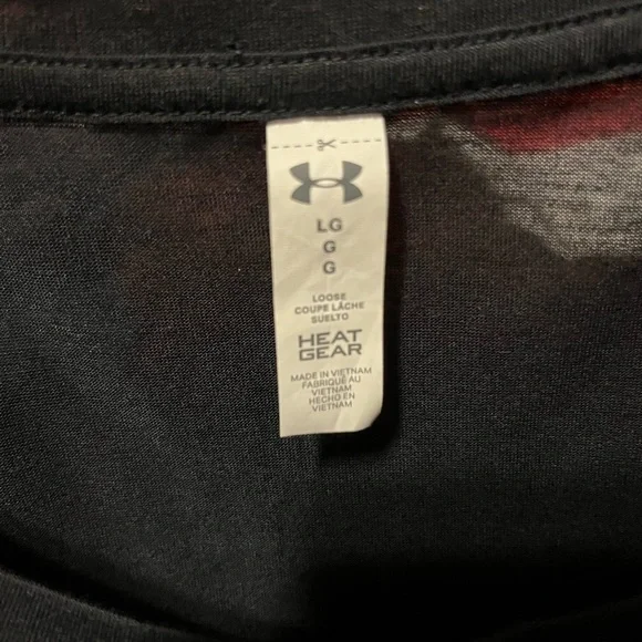 Under Armour Women's Black Long Sleeve Top with back cut out - Picture 4 of 4